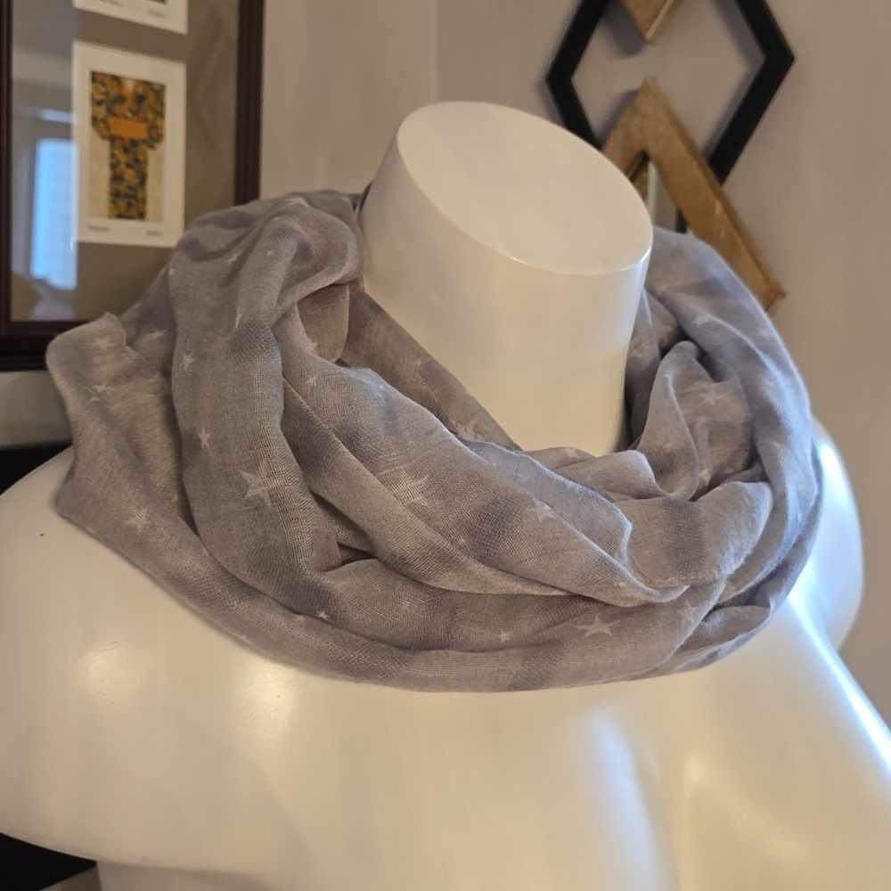 Italy Design - Grey Infinity Scarf with Star Print​​​​